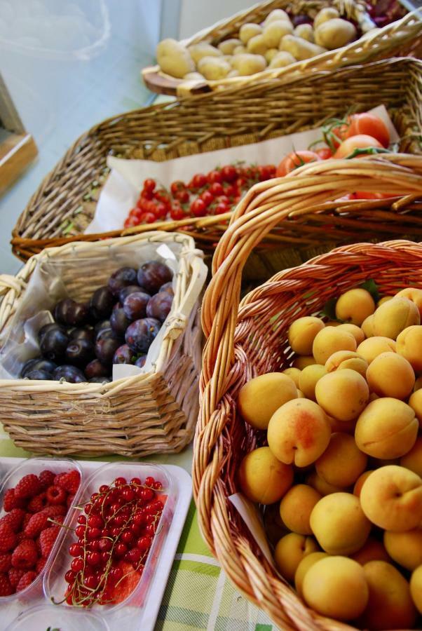 B&B Dalla Fattoria Della Patty Pieve Di Ledro Exterior foto